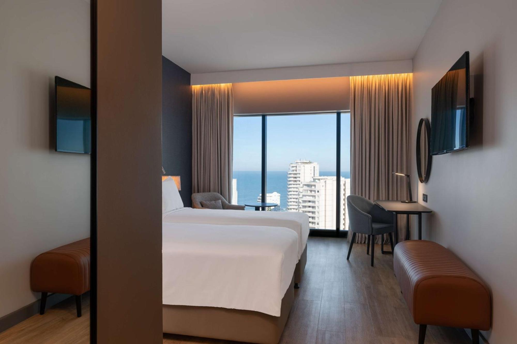 Radisson Blu Hotel, Durban Umhlanga Exterior photo