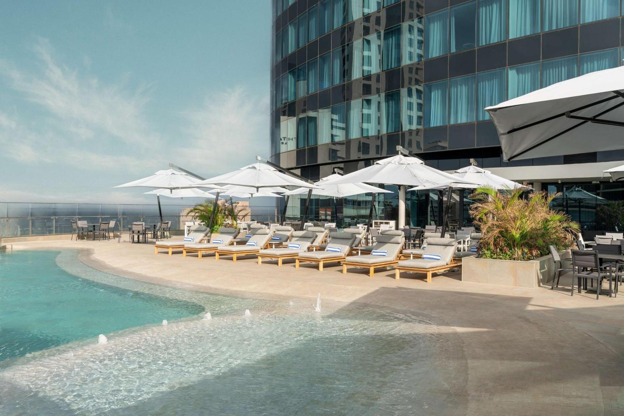Radisson Blu Hotel, Durban Umhlanga Exterior photo